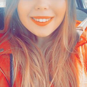 Je propose du Baby-sitter sur Marseille je peux aussi proposer une aide ménager ou une aide administratif n'hésitez pas à me contacter