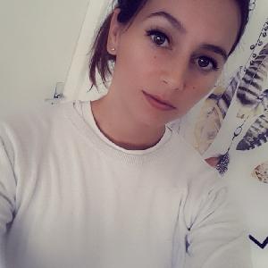 Aide à domicile ( ménage-aide aux repas-courses-accompagnement rdv sorties-compagnie )