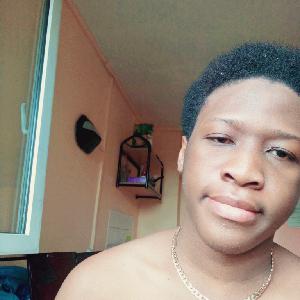 Auxiliaire de vie , baby-sitter