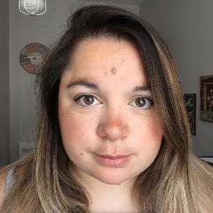Ménage, baby-sitting, aide au devoir, aide aux personnes à Angers