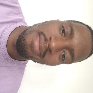 Je suis disponible pour divers tâches allant du ménage et associés à de la manutention de charges lourdes.