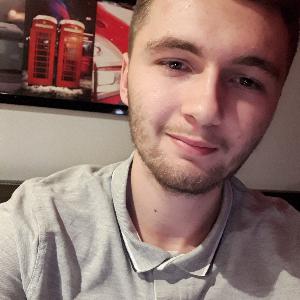 Garde d'enfans les Week-end ou le soir en semaine.