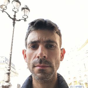 Service de Nettoyage et propreté de bureaux et d'immeuble. faire les lessive,. Coursses