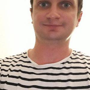 Je propose mes services pour conduire et accompagner les personnes âgées dans différents lieux