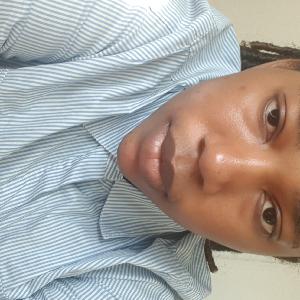 Femme de ménage motivée