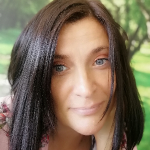 Auxiliaire de vie  diplômée et expérimentée propose d evous aider dans les actes de la vie quotidienne