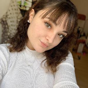 Accompagnement des personnes au domicile, aide aux repas, maintien de l’autonomie, Humain