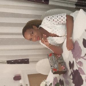 Baby sisty , devoir, couture , courses,  balades