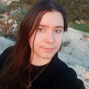 aide aux devoirs, baby-sitting, ménage, repassage, aide à la personne, repas, garde animaux