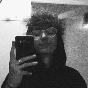 Je suis polyvalent dans mes taches, je peut m’occuper du ménage comme faire du baby-sitting