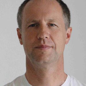 Bricoleur polyvalent et sérieux