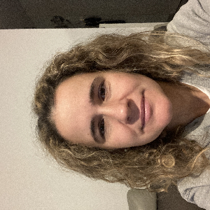 Emilie 38 ans disponible de 9h à 16h
