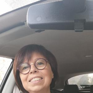 Experience p'us de 2 ans en poste d'auxiliaire de vie. Ainsi que Gouvernante. Transfert, toilettes, repas, courses, promenades, compagnie. Dynamique, patiente, spontanée