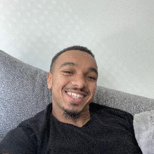 Baby sitter où tous les postes dans le relationnel