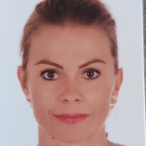 aider les gens qui en ont besoin.Je suis une personne responsable, ambitieuse et contact.