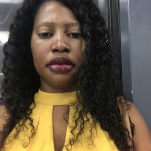 Je fais du toilette, préparions, surveillance de jours et nuit , courses, démarches administratives et un peu de ménage pour ceux je m’occupe