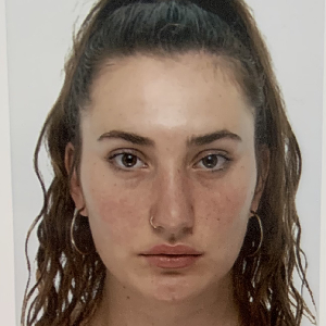 Baby-sitter, garde d'enfants, cours d'espagnol, ménage, sur Angers