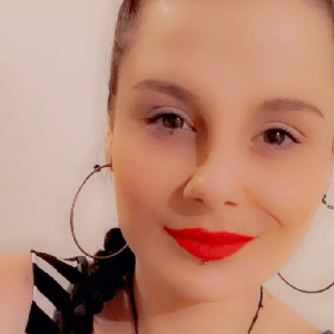 Ménage, aide à la personne, repassage, entretien extérieur.