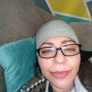 Proposes ménages aides à la personnes gardes d enfants travaille weekend également et même de nuit si cela de présente garde de nuit weekend personnes seules ou handicapés