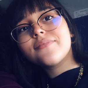 Étudiante disponible pour garder des enfants