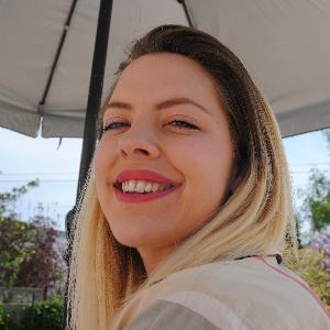 BABY SITTER. FEMME DE MENAGE . AUXILIAIRE DE VIE