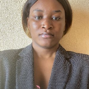 Je propose des services comme aide à la personne , ménage , garde d’enfants, je fais la cuisine, le repassage, le ménage