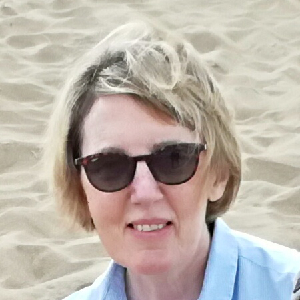 DISPONIBLE pour GARDER VOS ENFANTS