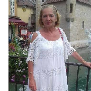 Auxiliaire de vie   Dame de compagnie