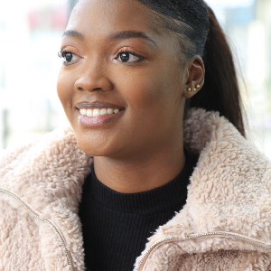 Femme de ménage ; aide à domicile ; garde d’enfants