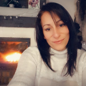 aide aux repas , préparation des repas , courses,  ménage,  dame de compagnie,  soutien psycologique