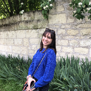 Je suis à la recherche d’un poste en tant qu’auxiliaire de vie