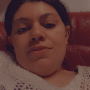 Baby-sitter , menage , passer du temps avec des personne agées , repassage ,