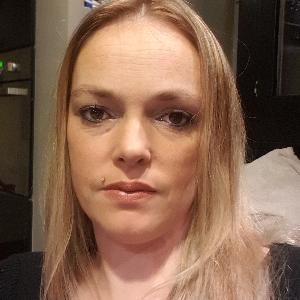 Bonjour je propose mes services pour venir en aide aux personnes âgées.