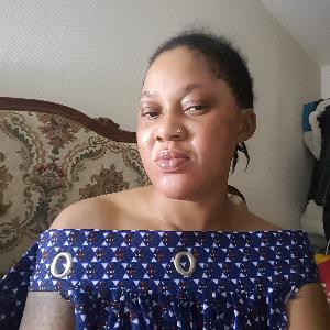 Femme de menage et assistante de personne invalide