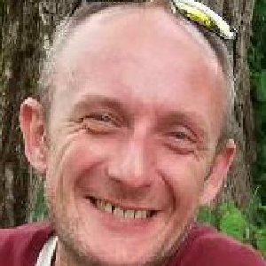 Jeune homme cherche à faire du ménage