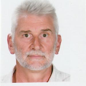 passionné de jardinage effectue tous travaux bêchage tonte taille (sauf fruitiers)