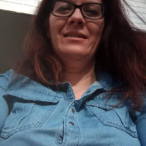 Toilettes,courses,repas,jeux, promenade,veille la nuit,ménage