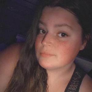 bonjour, je suis a la recherche de petit boulot , baby sitting, du ménage...