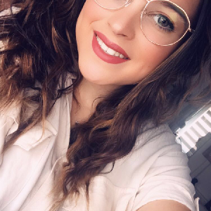 Je propose mes services pour les tâches ménagère, le baby-sitting, la promenade des animaux