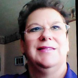 Jouer à des jeux de société allez ce baladé.