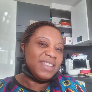 Bonjour je suis auxiliaire de vie disponible pour vous accompagner dans votre tâche quotidienne merci et à bientôt